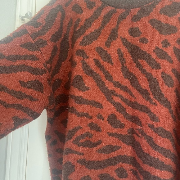 SWEATER - Picture 2 of 5